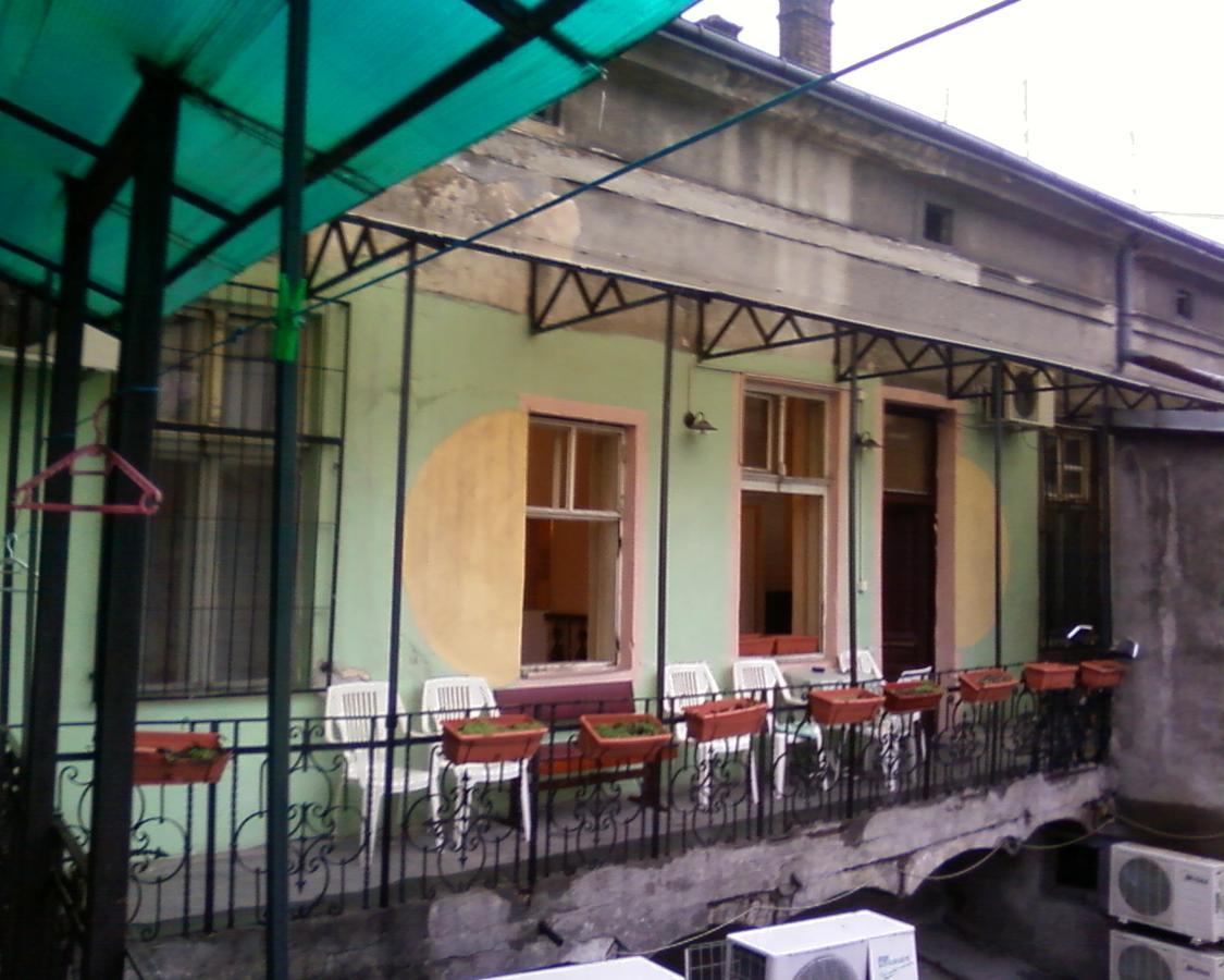 Central Station Hostel Белград Екстериор снимка