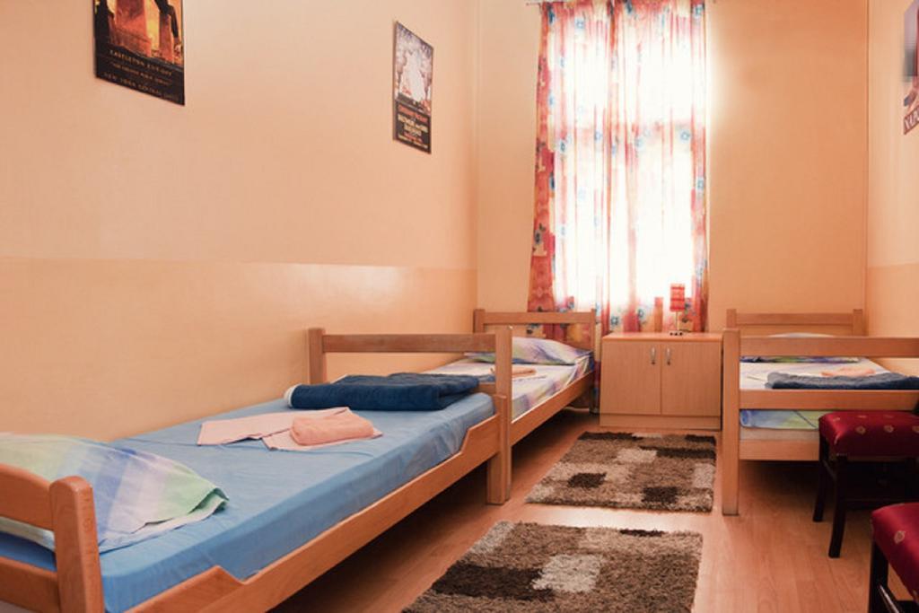 Central Station Hostel Белград Екстериор снимка