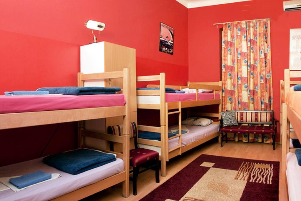 Central Station Hostel Белград Екстериор снимка