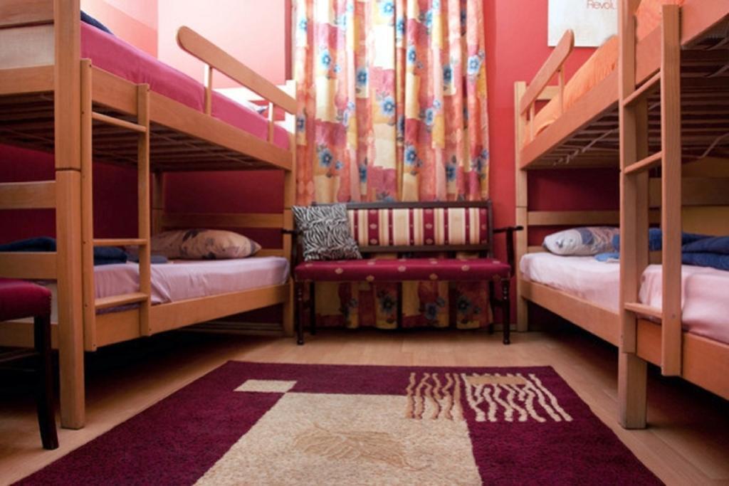 Central Station Hostel Белград Екстериор снимка