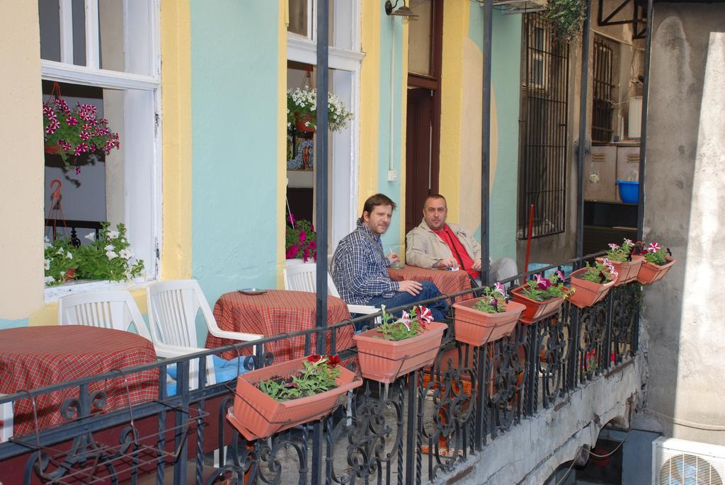 Central Station Hostel Белград Екстериор снимка
